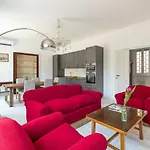 Bright And Spacious Family Apartment In Parioli