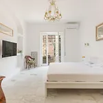 Bright And Spacious Family Apartment In Parioli
