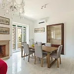 Bright And Spacious Family Apartment In Parioli