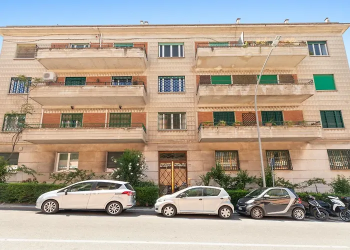 Bright And Spacious Family Apartment In Parioli