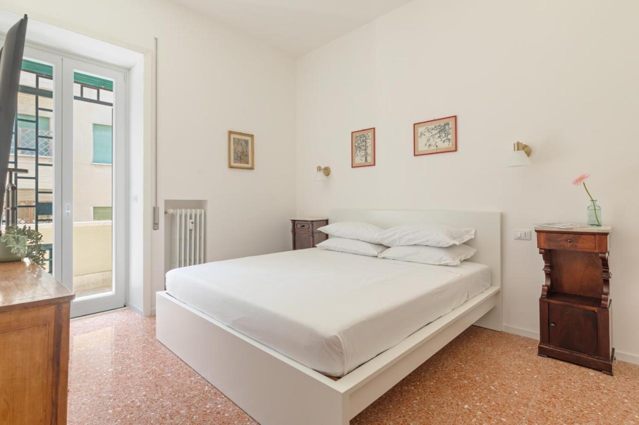 Bright And Spacious Family In Parioli *
