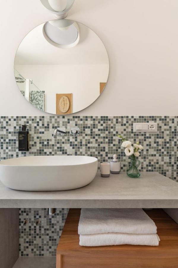 Bright And Spacious Family In Parioli *