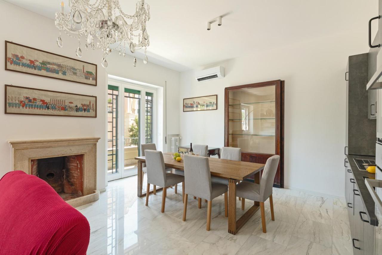 Bright And Spacious Family In Parioli Apartment Rom