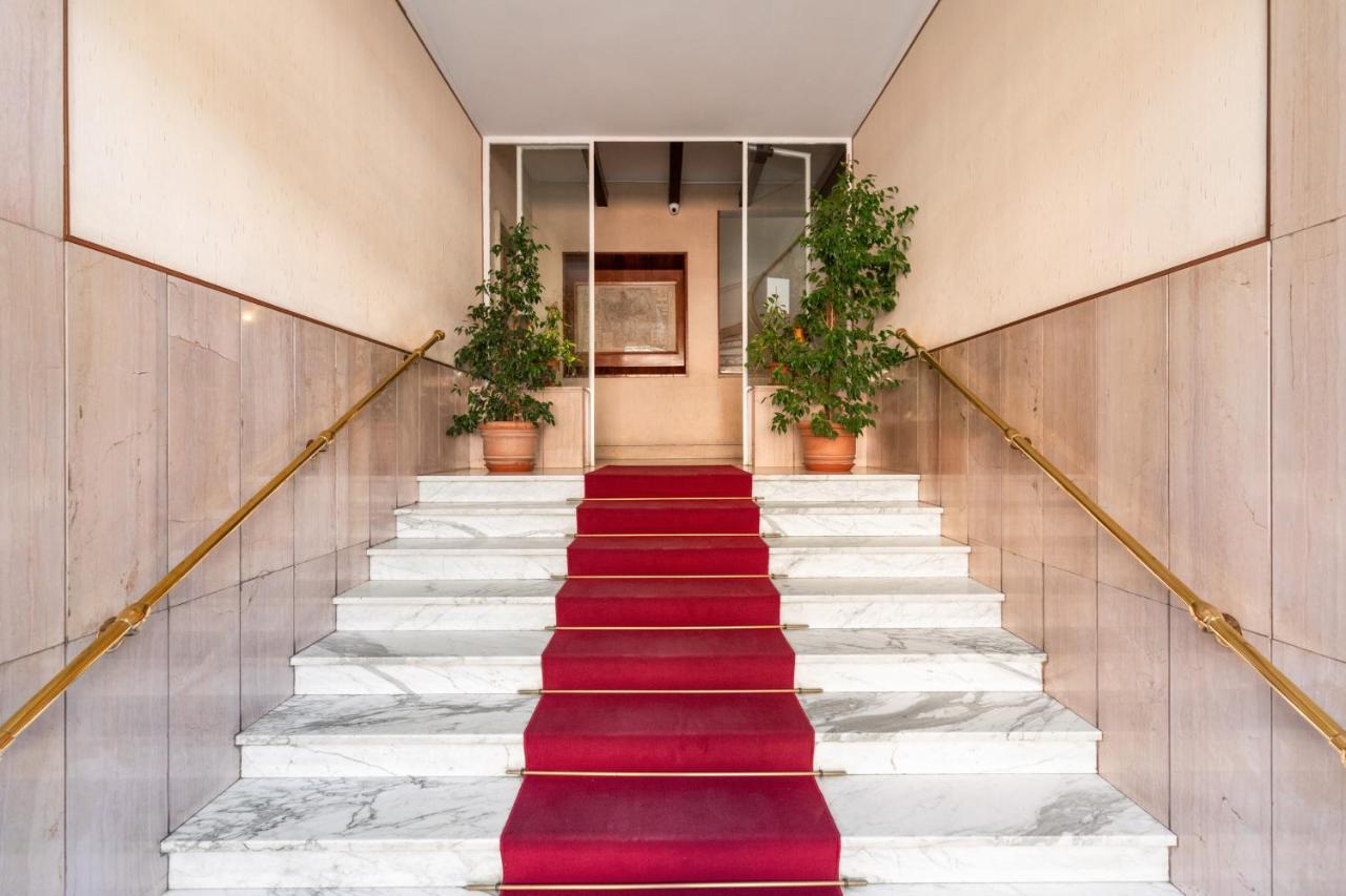 Bright And Spacious Family In Parioli * Rom